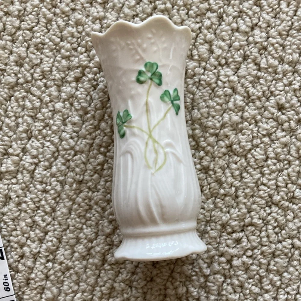 Belleek Ireland 4.5” Vase Decor Shamrock Pottery Vintage Cream Green Like New